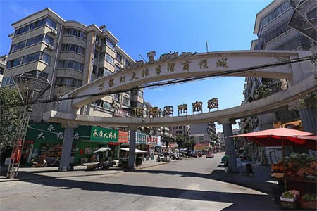 出售泰安双龙小区3室2厅1卫125平豪华装修
